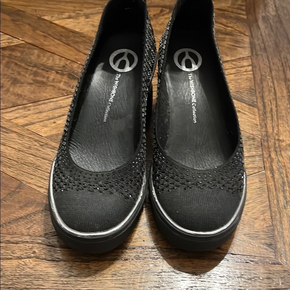 Wishbone Collection Natasha Black Wedges w/Rubber Soles, Slvr Trim, Beads, sz 6M